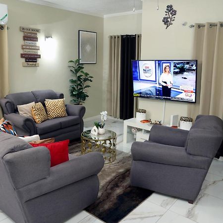 Spacious Luxury 3 Bed Rooms In Kingston Eksteriør bilde