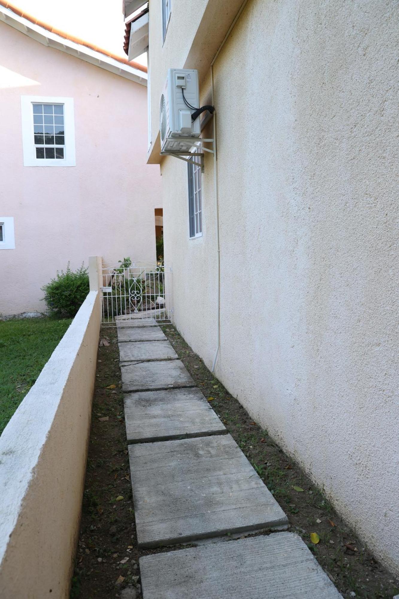 Spacious Luxury 3 Bed Rooms In Kingston Eksteriør bilde