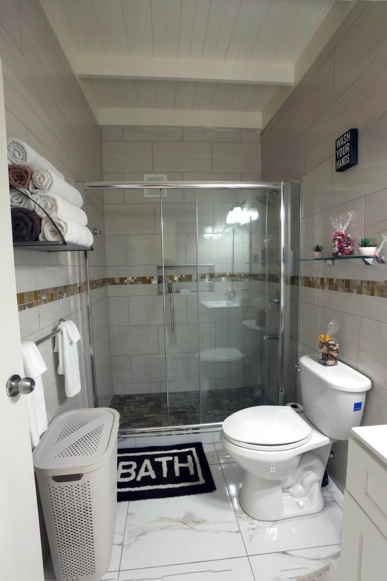 Spacious Luxury 3 Bed Rooms In Kingston Eksteriør bilde
