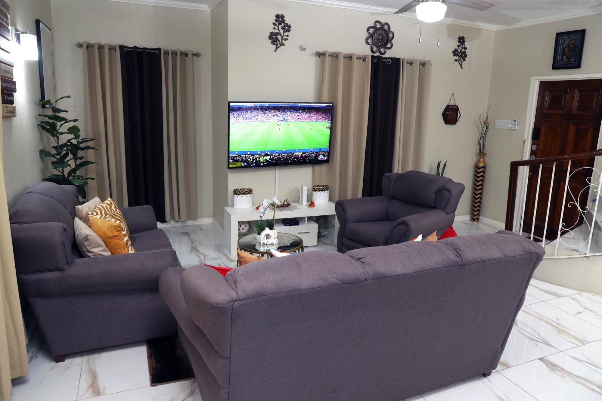 Spacious Luxury 3 Bed Rooms In Kingston Eksteriør bilde